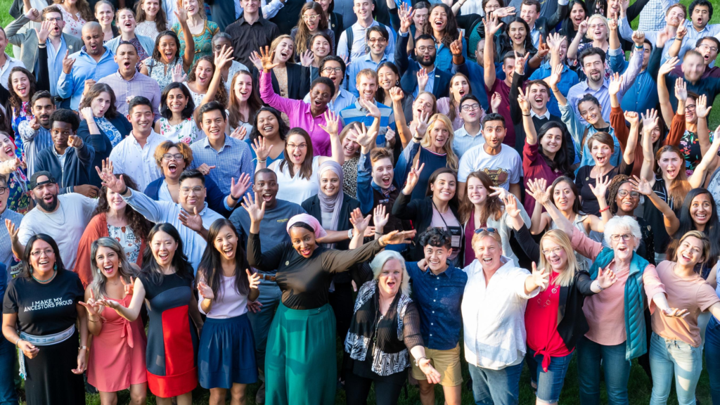 Photo of Cooke alumni celebrating at Scholars Weekend 2019 in Lansdowne, VA.