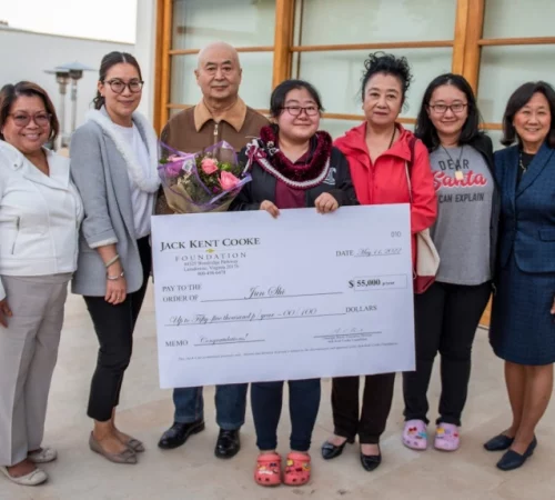 Community Colleges Celebrate New 2022 Undergraduate Transfer Scholars